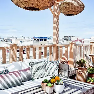 https://ryad-lyon-mogador.essaouirahotels.net